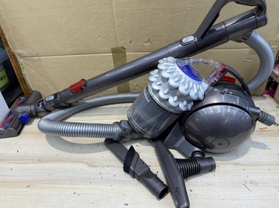 掃除機 買取 千代田区 ｜dyson DC63を高価買取しました。
