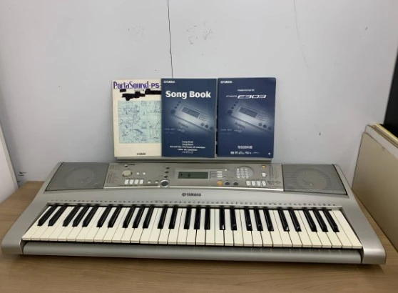 キーボード 買取 渋谷区 ｜ヤマハ　PSR-E303を高価買取しました。