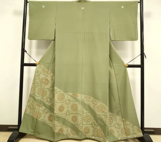 着物 買取 江戸川区 ｜平和屋着物 相良刺繍 色留袖を高価買取しました。