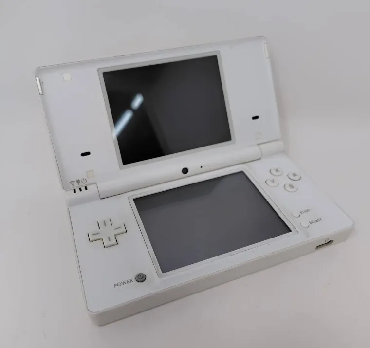ゲーム 買取 品川区 ｜NINTENDO DS i TWL-001を高価買取しました。