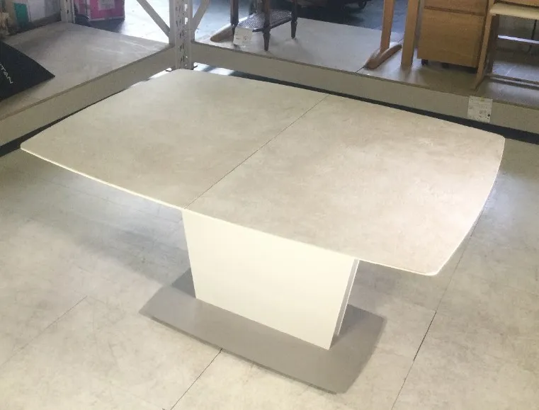 家具 買取 新宿区 ｜BoConcept MILANO エクステンションテーブルを高価買取しました。