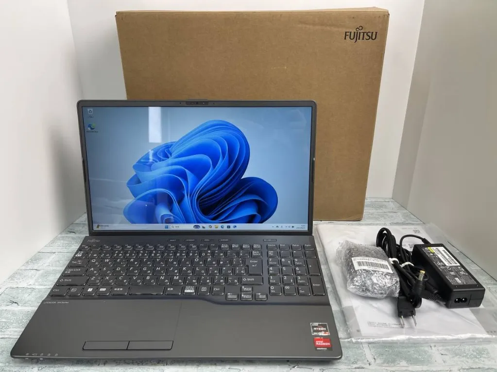 ノートパソコン 買取 豊島区 ｜富士通 LIFEBOOK AH52/H2を高価買取しました。