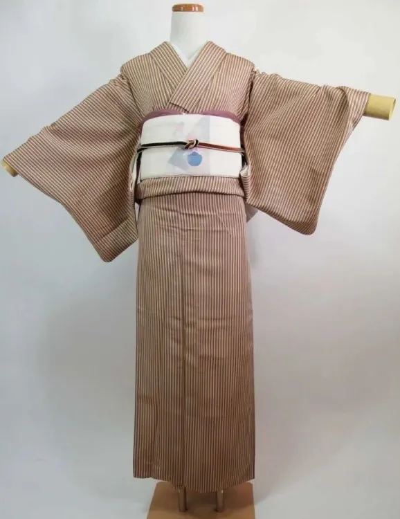 着物 買取 港区 ｜正絹 縦縞を高価買取しました。