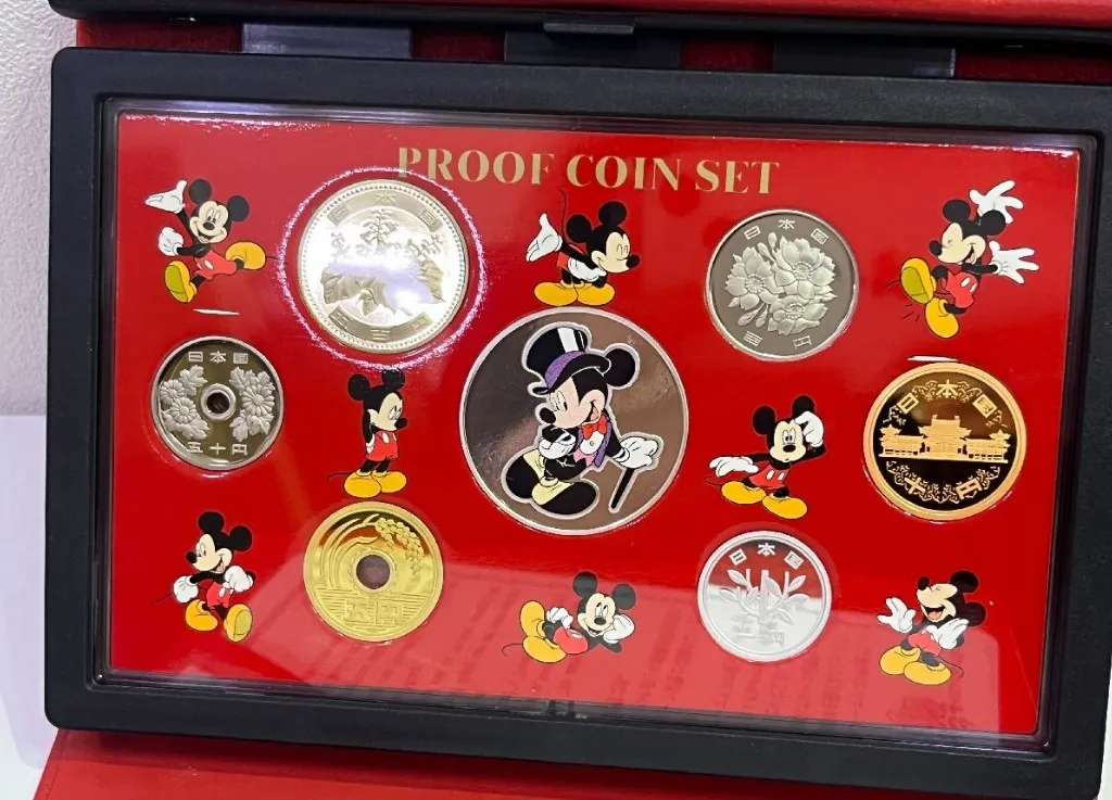 記念硬貨 買取 新宿区 ｜プルーフ貨幣セット ディズニーミッキーマウス 2003年を高価買取しました。
