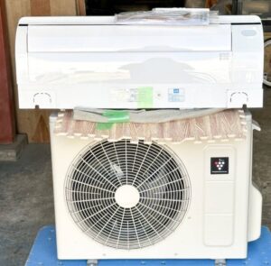 シャープ2022年製 ルームエアコン 8畳用 AY-P25F