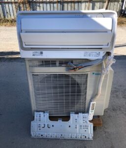 ダイキン2022年製 ルームエアコン うるさらX S253ATRS-W 8畳用