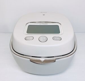 タイガー魔法瓶2021年製 圧力IH炊飯器 土鍋ご泡火炊き 5.5合 JPL-G100-WE