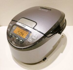 タイガー魔法瓶2022年製 IH炊飯器 炊きたて JPW-G100