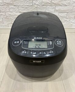 タイガー魔法瓶2023年製 圧力IH炊飯器 炊きたて 10合 JPV-B180