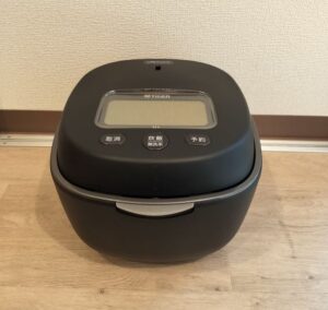 タイガー魔法瓶2023年製 圧力IH炊飯器 土鍋ご泡火炊き 5.5合 JPL-H100-KG