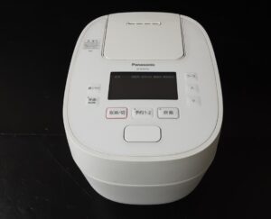 パナソニック2021年製 5.5合 圧力ＩＨ炊飯器 おどり炊き SR-MPW101