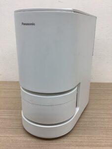 パナソニック2023年製 自動計量IH炊飯器 2合 SR-AX1