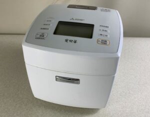 三菱電機2021年製 IH炊飯器 5.5合 備長炭 炭炊釜 NJ-VVC10