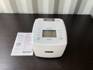 三菱電機2021年製 IH炊飯器 5.5合 備長炭 炭炊釜 NJ-VXC10-W