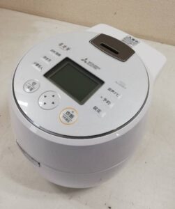 三菱電機2021年製 IH炊飯器 本炭釜 KAMADO 5.5合 NJ-AWB10-W