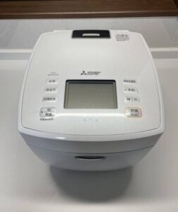 三菱電機2022年製 IH炊飯器 10合 備長炭 炭炊釜 NJ-VVC18