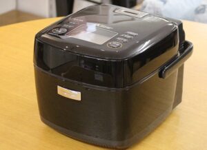 三菱電機2022年製 ＩＨ炊飯器 3.5合 備長炭 炭炊釜 NJ-SED06-B