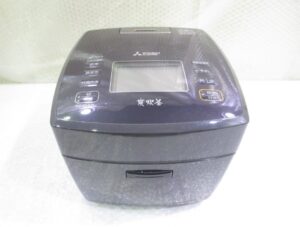 三菱電機2022年製 IH炊飯器 備長炭 炭炊釜 5.5合 NJ-VVD10
