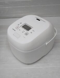 東芝2022年製 IH炊飯器 10合 真空IH RC-18VRT