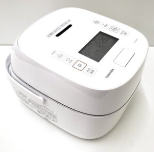 東芝2023年製 圧力IH炊飯器 真空圧力IH 5.5合 RC-10VSV(W)