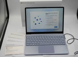Microsoft2022年製 ノートパソコン Surface Laptop Go 2 8QF-00018 アイスブルー