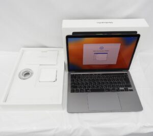 Apple2022年製 Macbook Pro Retinaディスプレイ 13.3 MNEJ3J/A