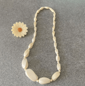 象牙 ネックレス 本物 値段 ｜東京都新宿区まで出張買取でネックレス[象牙ネックレス]