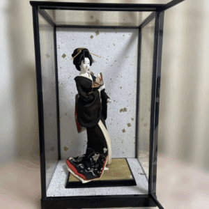 ガラスケース入り人形 買取 ｜東京都新宿区まで出張買取でフィギュア[日本人形 ガラスケース入り]