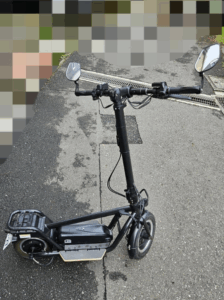 電動キックボード 買取 ｜東京都大田区まで出張買取で自転車その他[EVERCROSS 電動キックボード E1 HB16 RH-HB16-B ブラック 折り畳み不可]