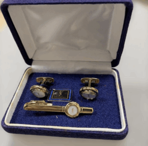 サンローラン カフス ｜東京都港区まで出張買取でピアス・イヤリング[イヴサンローラン カフスセット ゴールド]