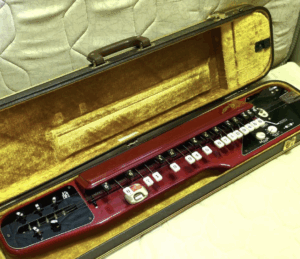 大正琴 買取 ｜出張買取 足立区まで出張買取で弦楽器[SUZUKI スズキ 電子大正琴 蘭]