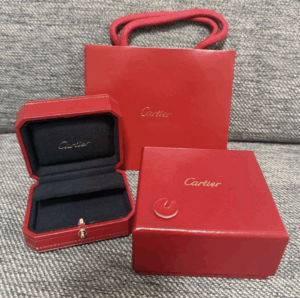カルティエ 箱 ｜東京都港区まで出張買取でブランドその他[カルティエ トリニティピアス空箱]