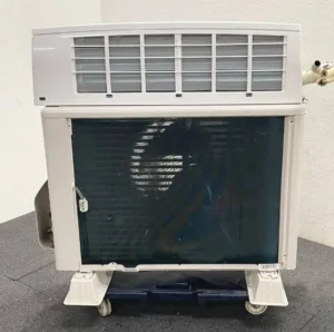 IRA-2801Wの室外機背面の熱交換器フィンの状態
