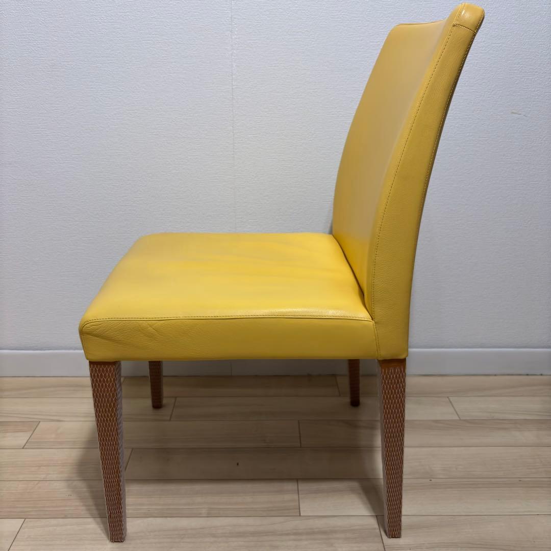 poltrona frau ｜東京都北区まで出張買取でポルトローナ・フラウ[ポルトローナ・フラウ SEDIA LIZ ダイニングチェア 本革 展示品]