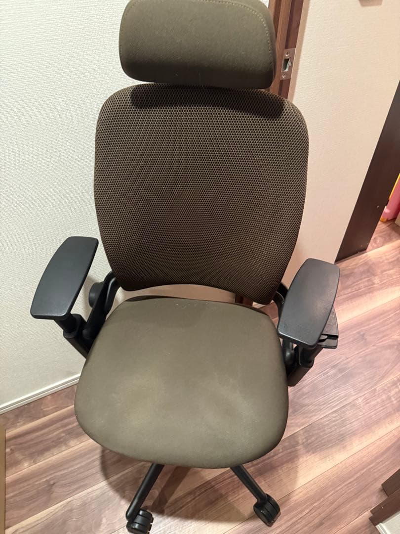 リープチェア ｜東京都中央区まで出張買取で家具[Steelcase　リープチェアV2 ヘッドレスト付き]