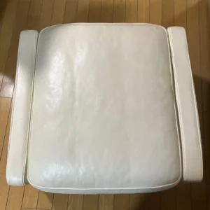 デセデ de Sede 本革オットマンの座面レザーの状態