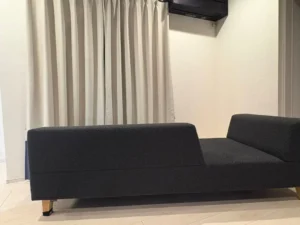 FLANNEL SOFA PIVOの曲線フォルムと座面