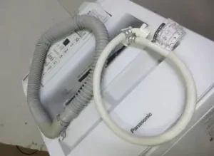 NA-FA70H7に付属していた給水ホースと排水ホース