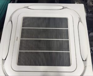 品川区で買取したダイキンの業務用エアコン FHCP80FC の化粧パネル