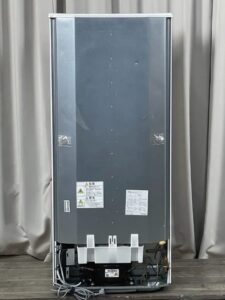 AQUA AQR-17Mの背面と圧縮機