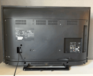 東芝REGZA 32S20の背面カバーとスタンドの状態