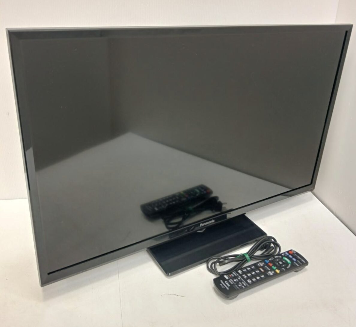 東京都足立区まで出張買取でPanasonic 32V型液晶テレビ VIERA TH-32J300