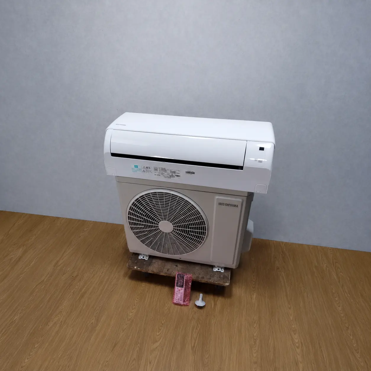 東京都江戸川区まで出張買取でアイリスオーヤマ エアコン IHF-2205G