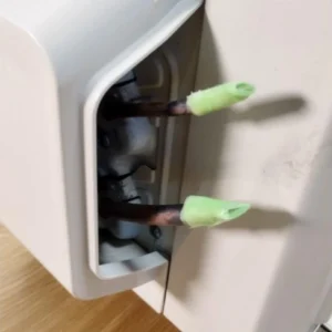 エアコン IHF-2205Gの室内機の配管接続部