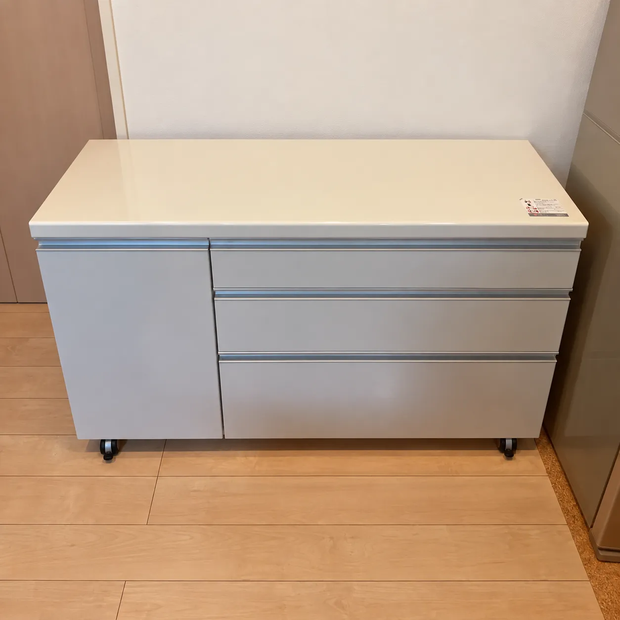 東京都荒川区まで出張買取でパモウナ キッチンカウンター AW-120W
