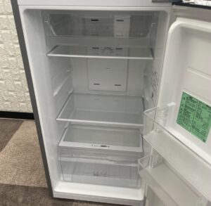ハイセンス HR-B2302 の冷蔵室とフレッシュケースの状態