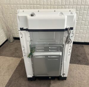 NA-FA80H8の背面とホース接続部・電源コード