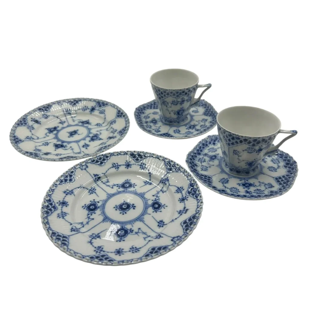 ロイヤルコペンハーゲン ブルーフルーテッド フルレース カップ＆ソーサー・プレート 6点 食器の買取参考価格